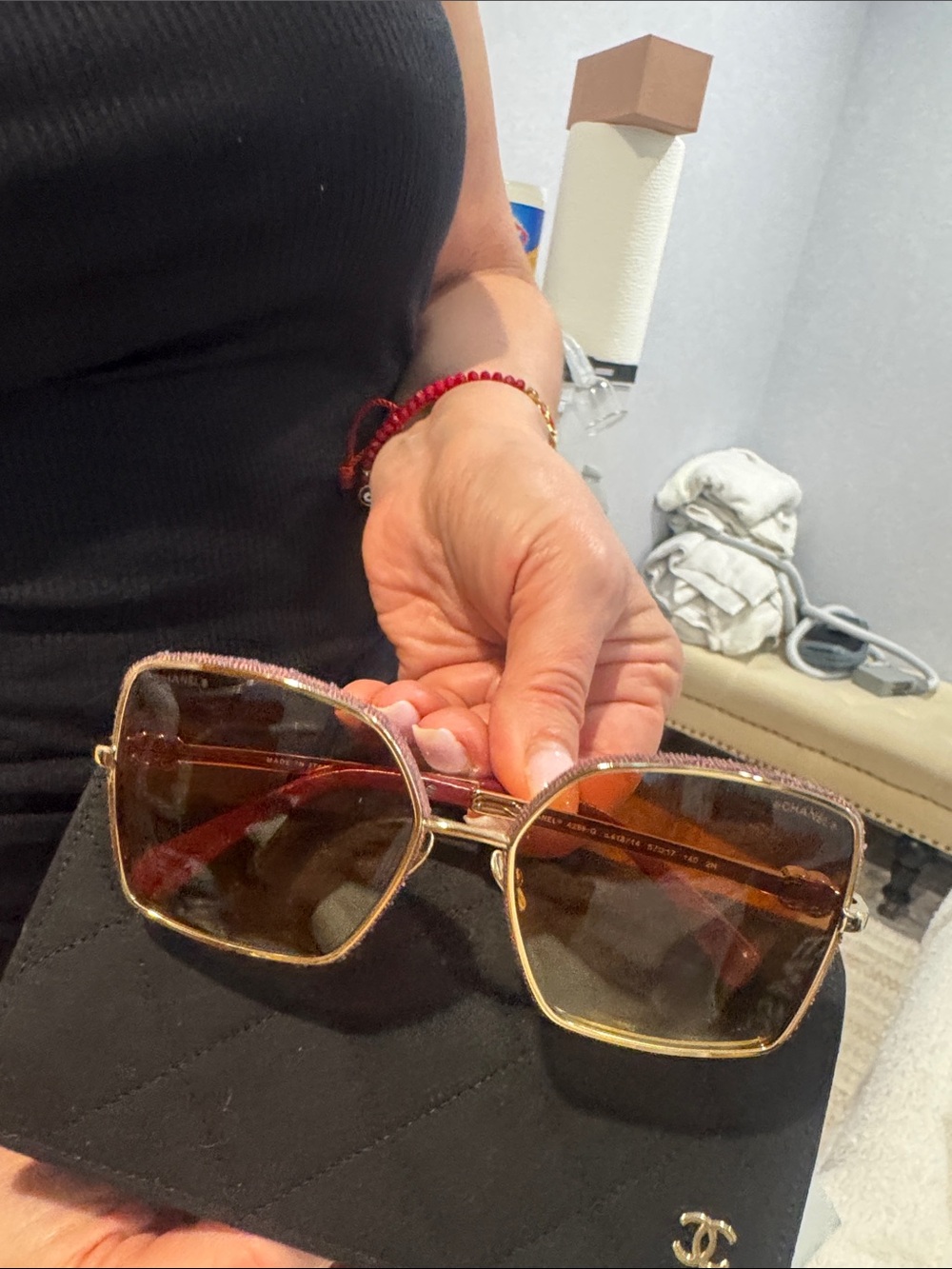 Brand new with tags CHANEL Gold Frame Brown Lens Oversized Women's Sunglasses